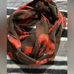 Cleveland Browns women’s Infinity scarf